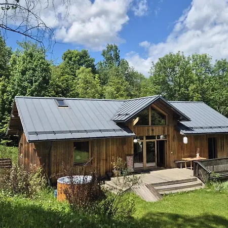 Holiday home Lotna Pszczola Dom Przy Strumyku Z Balia Pod Gwiazdami *