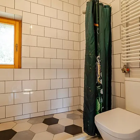 Holiday home Lotna Pszczola Dom Przy Strumyku Z Balia Pod Gwiazdami
