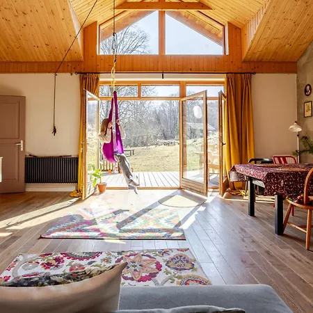 Holiday home Lotna Pszczola Dom Przy Strumyku Z Balia Pod Gwiazdami